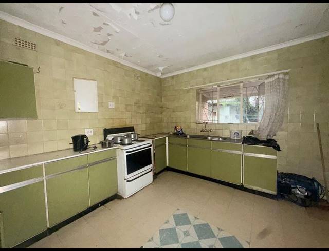8 BEDROOM HOUSE FOR SALE IN VANDERBIJLPARK CW 3